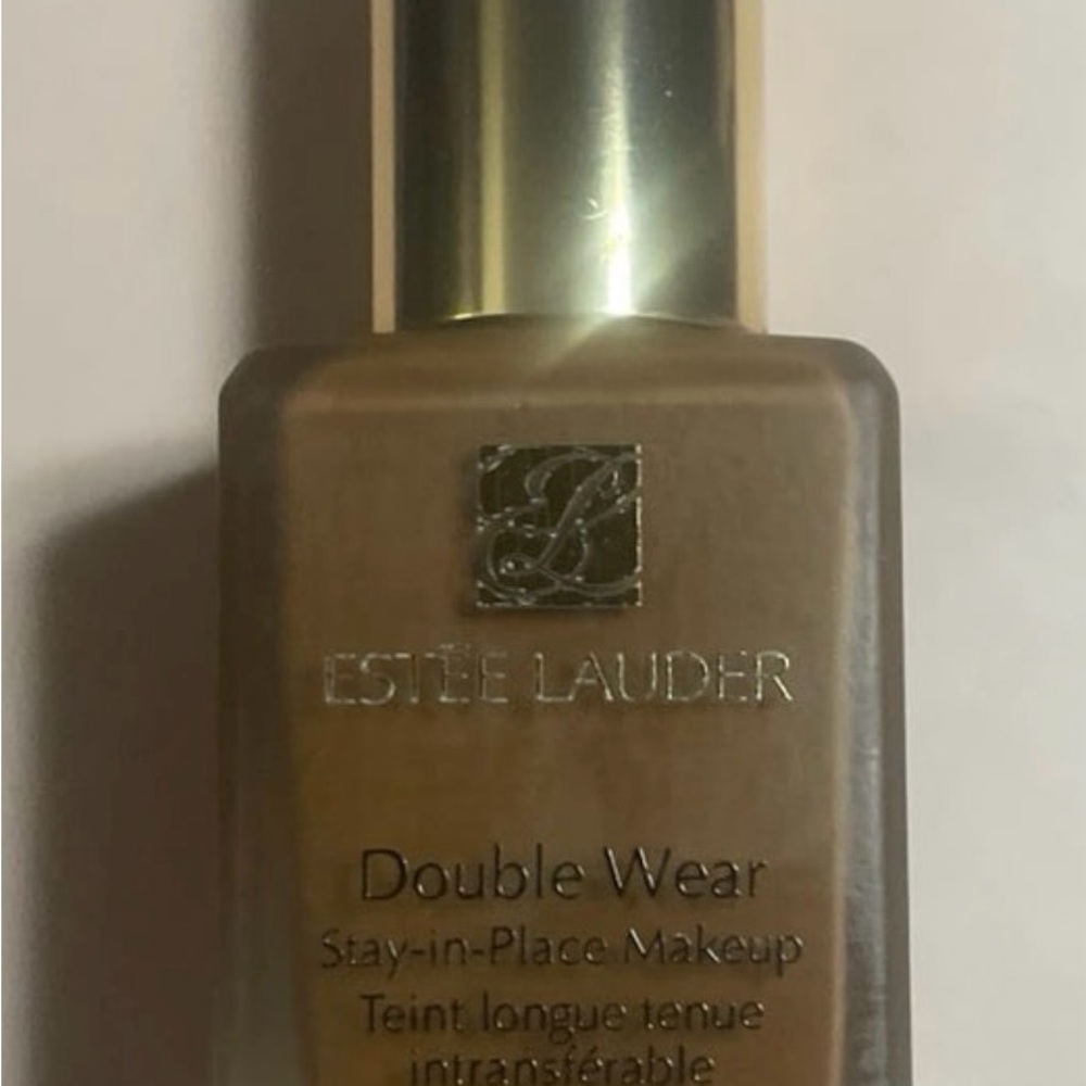 Estee Lauder Stay in place Double Wear foundation 6N2 TRUFFLE